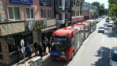 İnegöl'e metrobüs geliyor