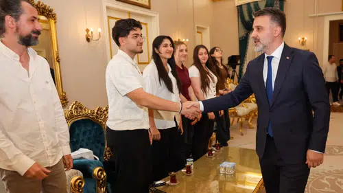 Başkan Vekili Biba şampiyon bestecileri ağırladı