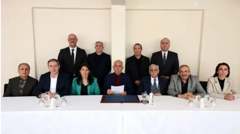 Terörist elebaşı örgütüne silah bırakma çağrısı yaptı