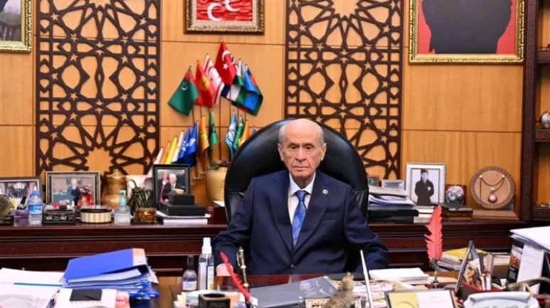 Bahçeli iki ay sonra mesaisine başladı