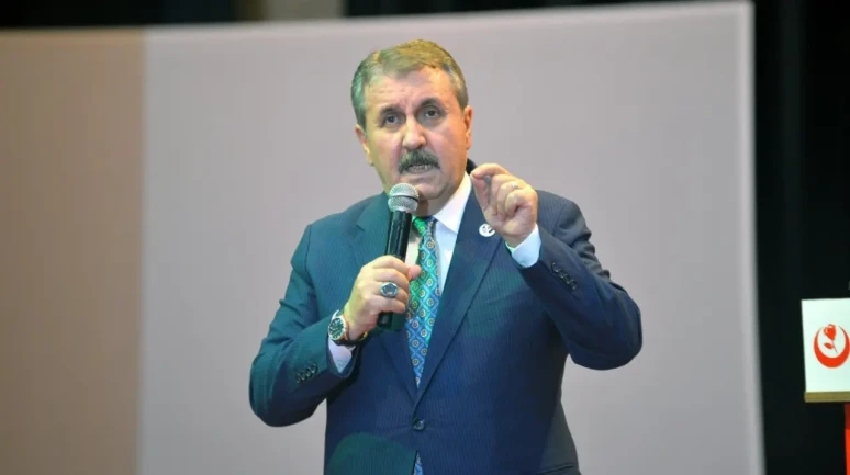 Destici'den Fenerbahçe'ye şaşırtan tebrik mesajı