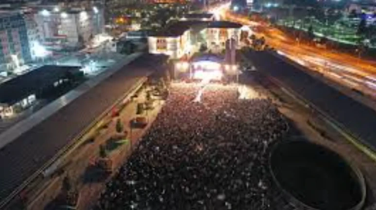 19 Mayıs'ta Osmangazi'de Ceylan Ertem konseri!