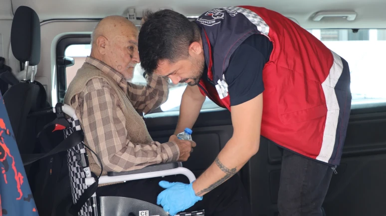 Mudanya'da engelli, hasta ve yaşlılara ücretsiz hizmet
