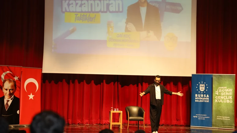 Bursalı öğrencilere Sınav Kazandıran Taktikler semineri