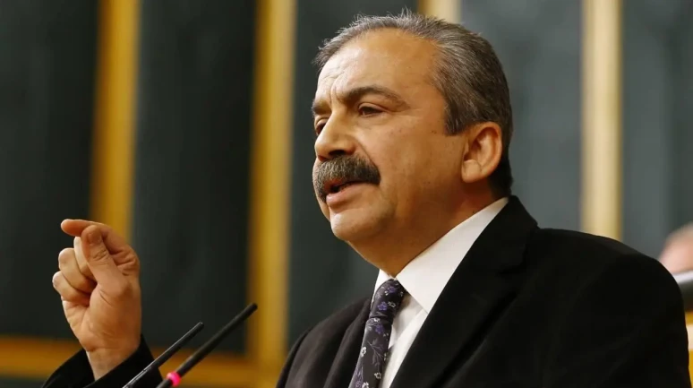 Sırrı Süreyya Önder hayatını kaybetti!