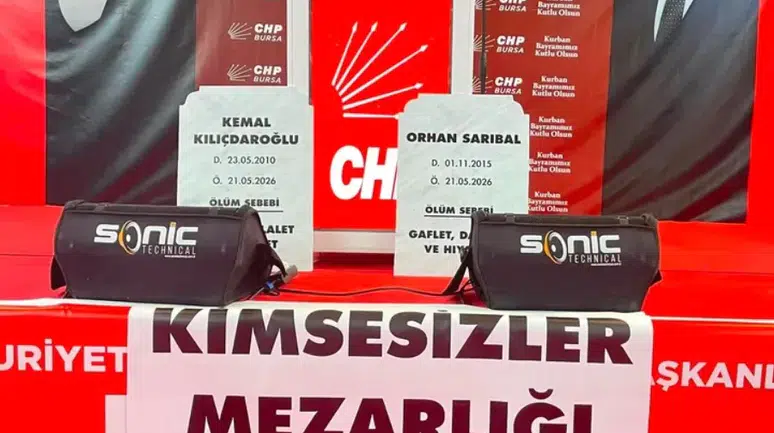 Bursa'da Kılıçdaroğlu ve Sarıbal'a mezar taşlı protesto