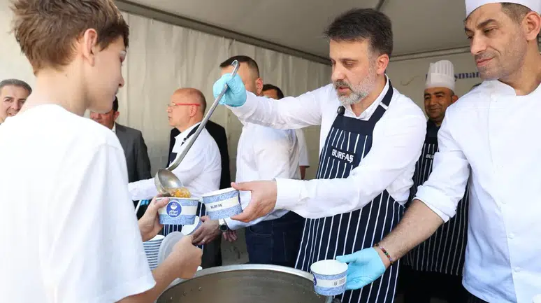 Biba'dan FSM'de aşure ikramı