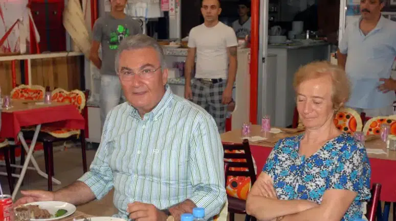 Deniz Baykal'ın eşi vefat etti